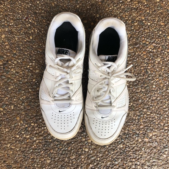 Nike kicks - Picture 2 of 5